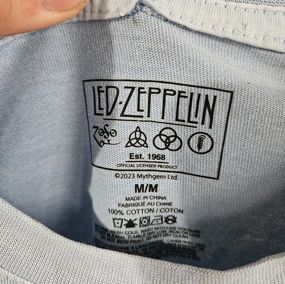 LED ZEPPELIN WOMENS MEDIUM SHORT SLEEVE CROPPED TSHIRT - Picture 3 of 5